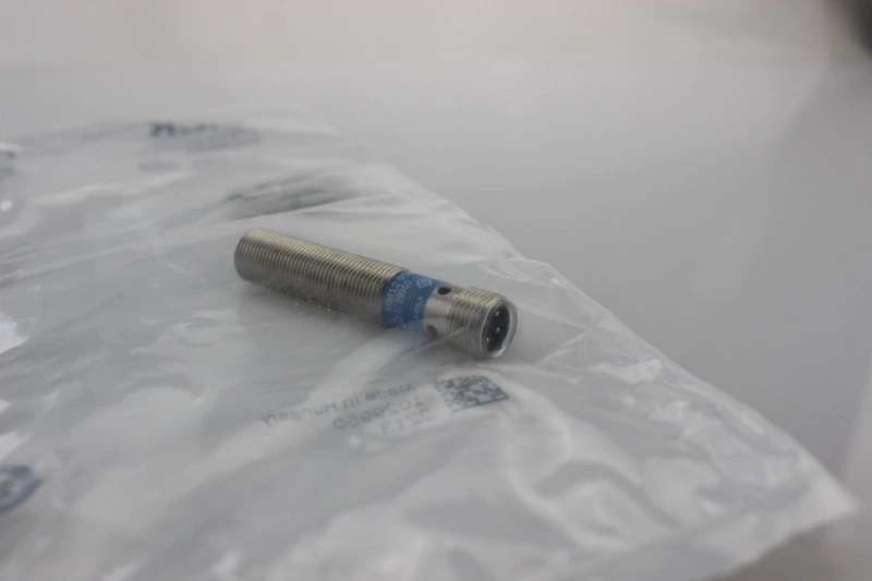 Magnetic proximity sensors MM12-90APS-ZCO sick Cylinder Threaded-M12 integrated circuits Sensor