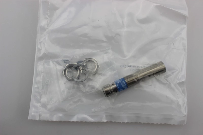 Magnetic proximity sensors MM12-90APS-ZCO sick Cylinder Threaded-M12 integrated circuits Sensor